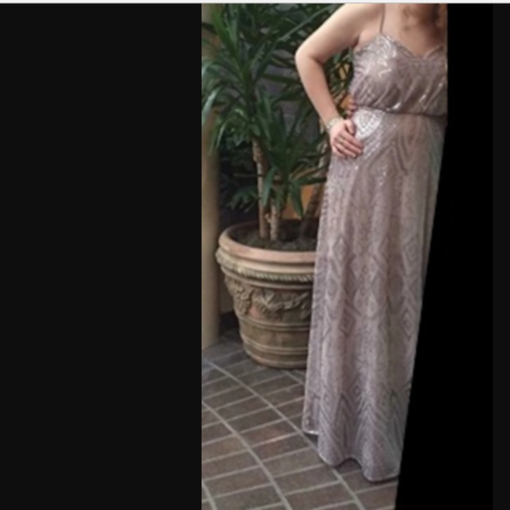 Formal Dress - Picture 5 of 7